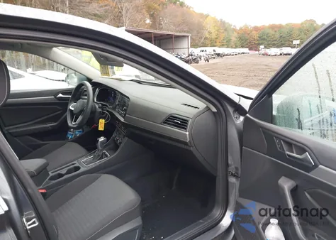 2024 Volkswagen Jetta 1.5T S z USA, uszkodzony, nr VIN 3VW5M7BU0RM096593